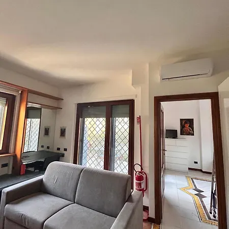 Апартаменты La Gerbera Салерно